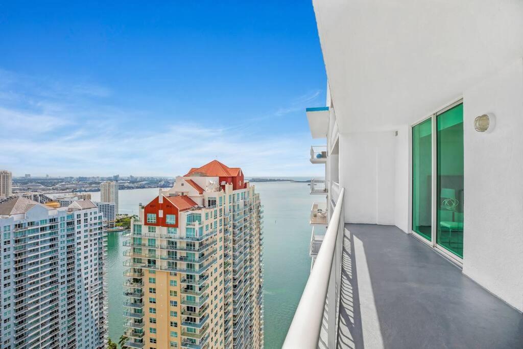 Amazing Penthouse In Beautiful Brickell 42 Floor!! Free Garage Parking Apartamento